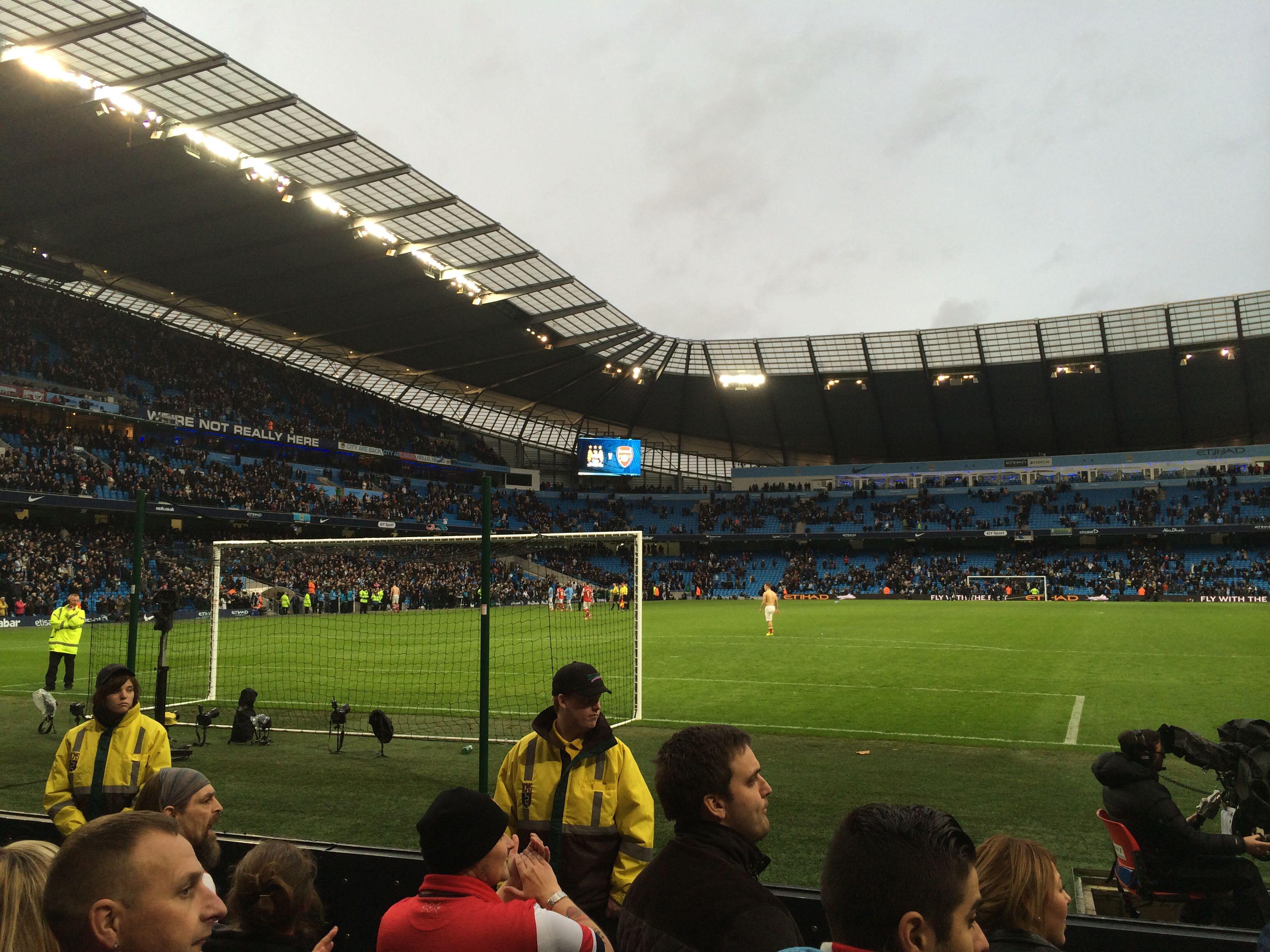 拉塞尔迎来 拉塞尔迎来